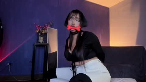 Snapshot of ne_fertari chatting on January 2025 02:26:01 PM Nefertari online show from January 2025 02:26:01 PM