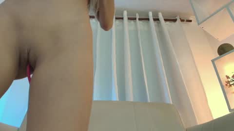 Snapshot of nezo_ chatting on February 2025 12:14:02 PM Angie Instagram angie julianac add me online show from February 2025 12:14:02 PM