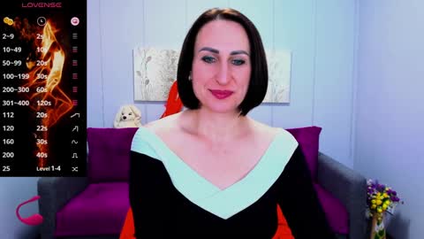 niasmithh online show from February 2025 01:50:01 PM