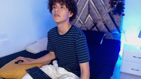 Nickolas Muoz online show from December 2024 04:12:01 AM