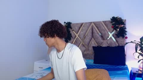 Nickolas Muoz online show from December 2024 03:42:02 PM