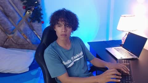 Nickolas Muoz online show from December 2024 10:02:02 PM