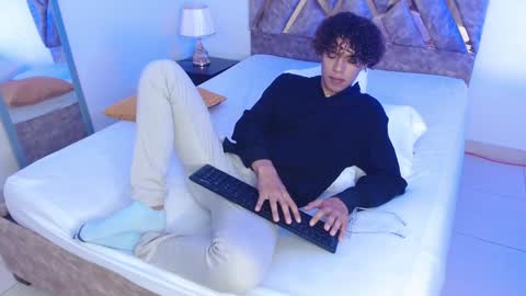 Nickolas Muoz online show from January 2025 11:36:02 AM
