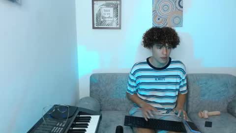 Nickolas Muoz online show from January 2025 12:11:01 AM