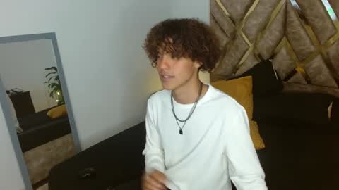 Nickolas Muoz online show from January 2025 09:28:01 PM