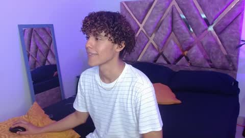 Nickolas Muoz online show from February 2025 04:22:01 PM