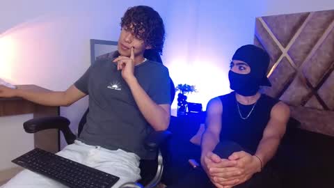 Nickolas Muoz online show from February 2025 01:42:02 PM