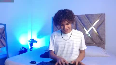 Nickolas Muoz online show from March 2025 05:39:02 PM