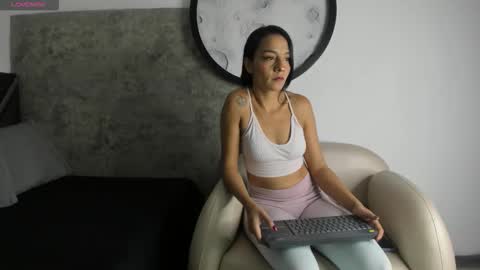 Snapshot of nicole2507 chatting on November 2025 11:42:02 AM Nicole online show from November 2025 11:42:02 AM