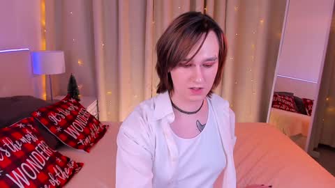 Nicole online show from December 2024 10:01:02 AM