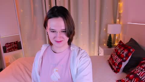 Nicole online show from January 2025 12:58:01 PM