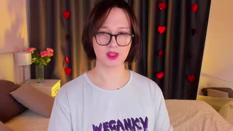 Nicole online show from February 2025 10:26:02 AM