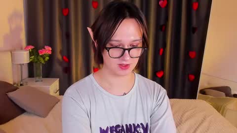 Nicole online show from February 2025 07:38:01 PM