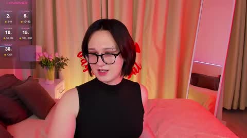 Nicole online show from February 2025 05:33:01 PM