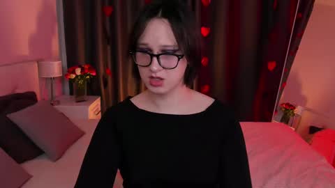 Nicole online show from February 2025 07:17:02 PM