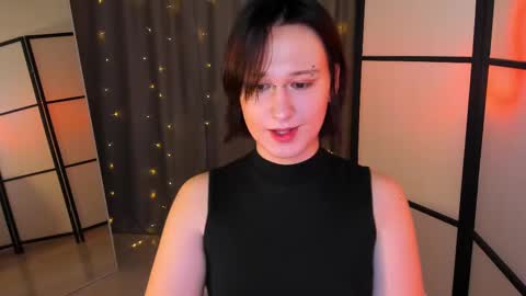 Nicole online show from February 2025 05:10:02 PM