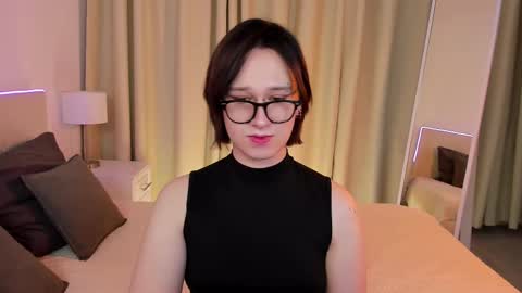 Nicole online show from February 2025 10:58:02 AM