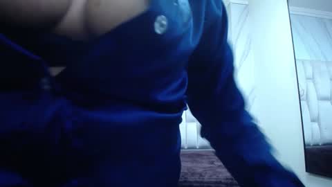 NICOL-JARAMILLO online show from January 2025 10:41:02 PM