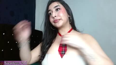 Snapshot of nicolle_sabinas chatting on October 2025 04:30:01 PM Nicolle online show from October 2025 04:30:01 PM