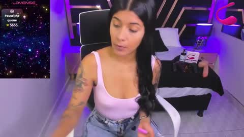 Niki online show from December 2024 01:40:01 PM