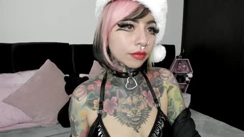 Nikki Ramone   online show from December 2024 09:50:02 AM