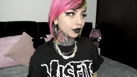 Nikki Ramone   online show from December 2024 09:06:02 AM