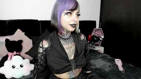 Nikki Ramone   online show from March 2025 06:02:02 AM