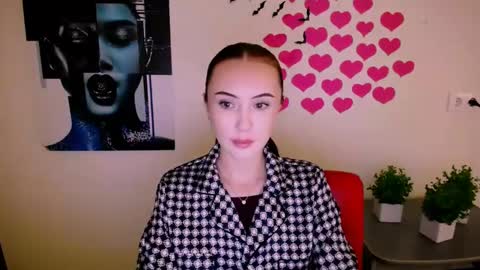 nikonara_ online show from December 2024 04:12:02 PM