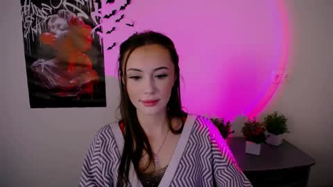 nikonara_ online show from February 2025 02:12:02 PM