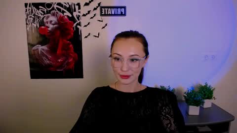 nikonara_ online show from February 2025 05:43:01 PM