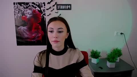 nikonara_ online show from March 2025 12:16:01 PM