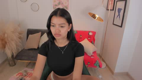 Snapshot of nina_agdal chatting on December 2024 08:32:02 PM NINA online show from December 2024 08:32:02 PM