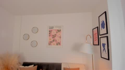 Snapshot of nina_agdal chatting on February 2025 04:47:02 PM NINA online show from February 2025 04:47:02 PM