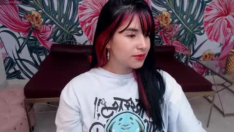 Snapshot of nina_harpper chatting on September 2025 08:11:02 PM Nina online show from September 2025 08:11:02 PM