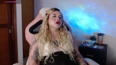 Snapshot of ninaxxstorm chatting on September 2025 06:06:01 AM Nina online show from September 2025 06:06:01 AM