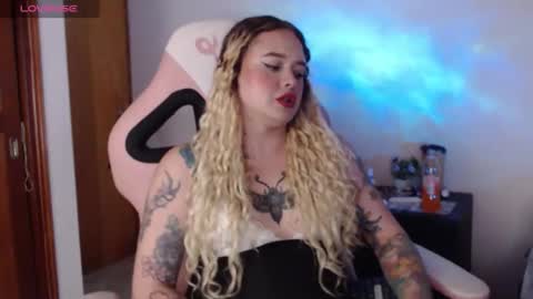 Snapshot of ninaxxstorm chatting on October 2025 06:44:01 AM Nina online show from October 2025 06:44:01 AM