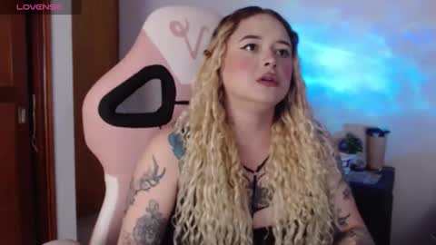 Snapshot of ninaxxstorm chatting on October 2025 02:11:02 AM Nina online show from October 2025 02:11:02 AM