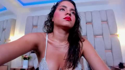 Snapshot of noa_blake chatting on November 2025 04:12:02 AM Noa online show from November 2025 04:12:02 AM