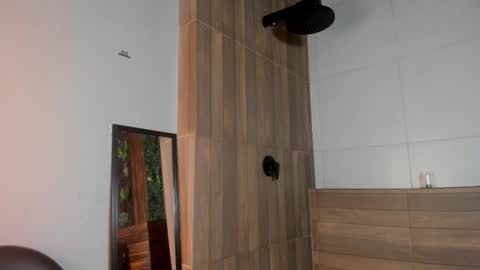 noah_dupont_ online show from December 2025 11:37:02 AM