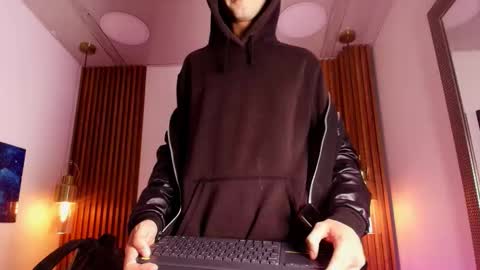 Noah online show from September 2025 12:39:01 PM