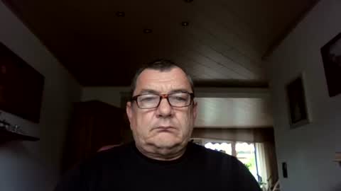 nobbie44 online show from September 2025 12:08:02 PM
