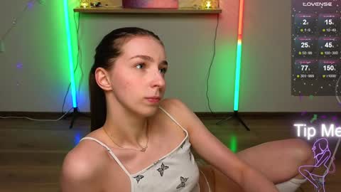 Hello My name is Helene NTMU  Finger up if u like what u see online show from January 2025 05:21:02 PM