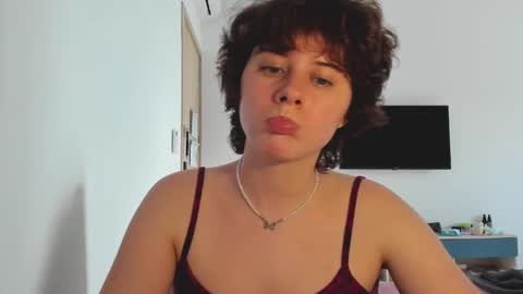 Snapshot of octopussy69x chatting on November 2025 09:00:02 AM Evie online show from November 2025 09:00:02 AM