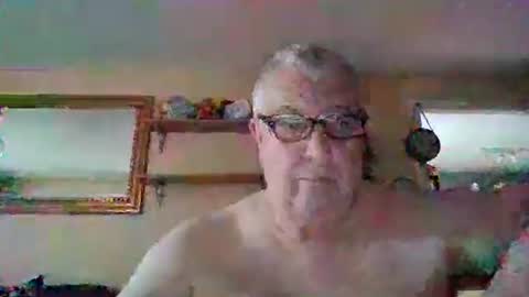 Snapshot of oldcock65uk chatting on November 2025 11:23:02 AM Fergus online show from November 2025 11:23:02 AM