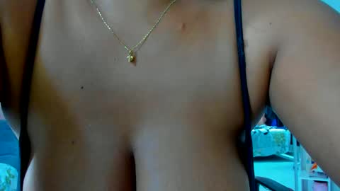 olivahot30 online show from December 2024 09:00:02 PM