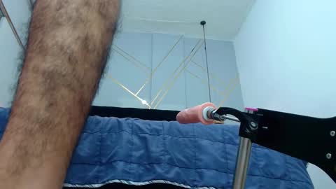 Oliver  Smith online show from February 2025 08:03:01 PM