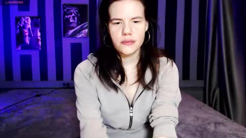 oliviakanta online show from September 2025 04:58:02 AM