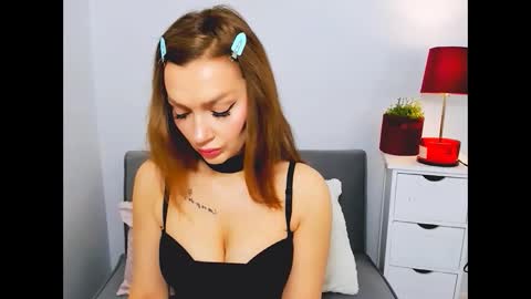 OliviaWomen online show from December 2024 06:44:01 AM