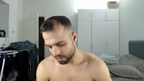 onebestlover online show from December 2025 10:09:02 AM