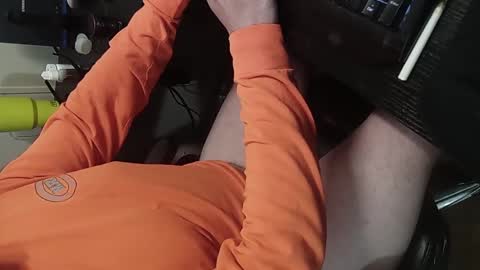 orgasmgiver9090 online show from December 2025 10:06:02 PM